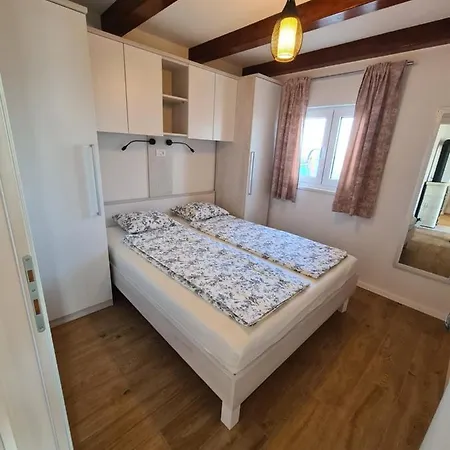 House Adriana *