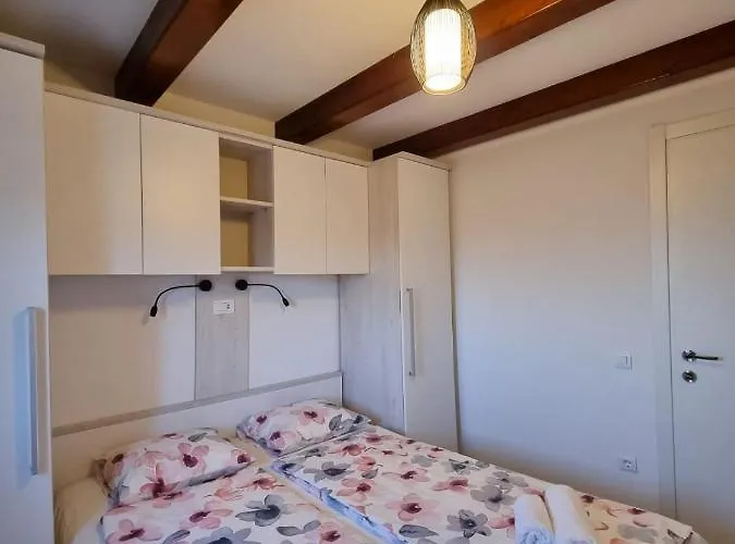Prázdninový dům House Adriana *